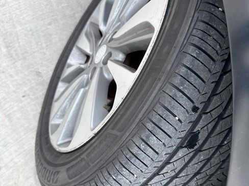 Used 2019 Buick Encore Preferred image 2