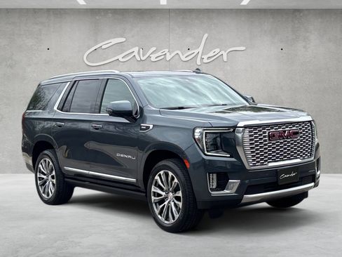 Used 2021 GMC Yukon Denali w/ Denali Premium Package image 2