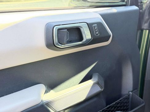 Used 2022 Ford Bronco Wildtrak image 18