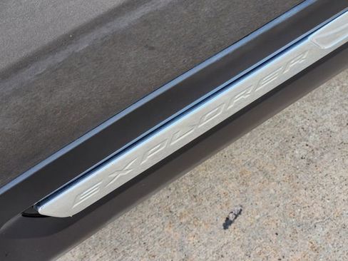 Used 2017 Ford Explorer XLT w/ Equipment Group 201A image 12