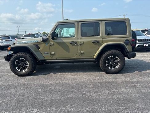 Used 2025 Jeep Wrangler Unlimited Rubicon 4xe AWD/4WD image 4