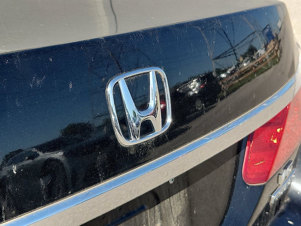 Used 2013 Honda Accord Touring image 4