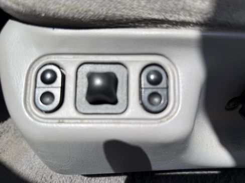 Used 2001 Ford Excursion XLT image 10