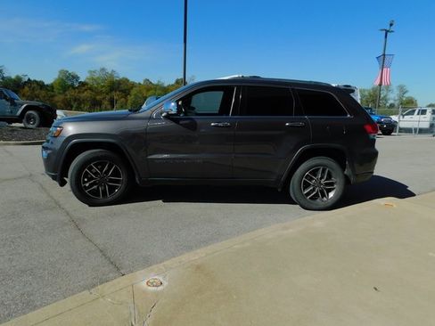 Used 2019 Jeep Grand Cherokee Limited w/ Luxury Group II image 42