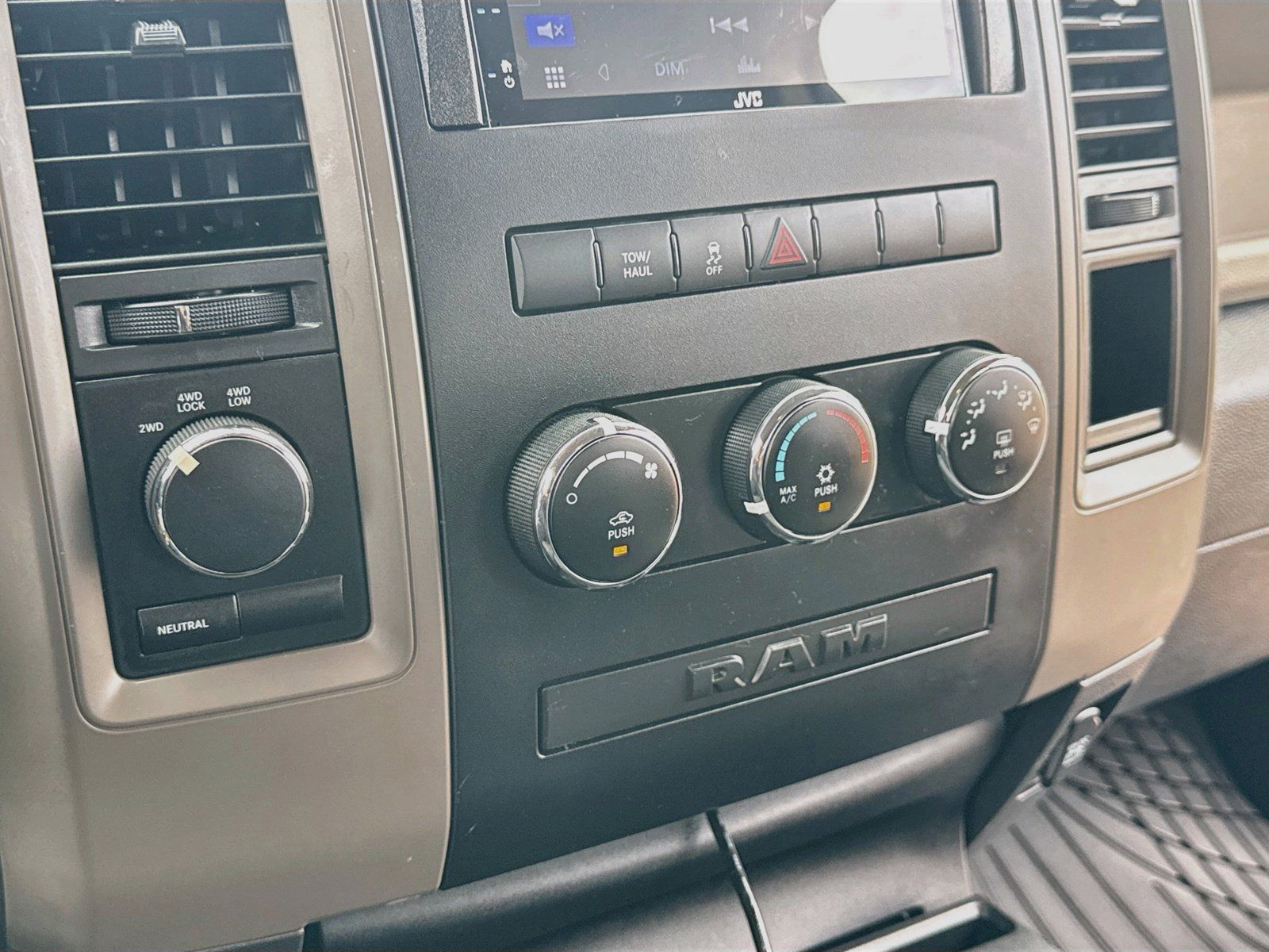 Used 2012 RAM 1500 Express AWD/4WD image 17