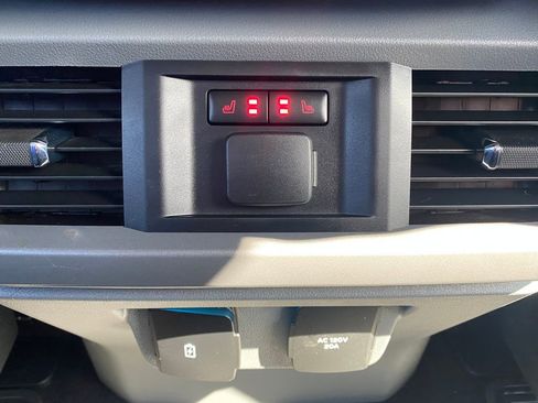 Used 2024 Ford F150 Lariat w/ Equipment Group 502A High AWD/4WD image 21