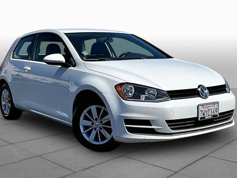 Used 2015 Volkswagen Golf S FWD image 2