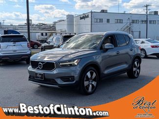 Used 2019 Volvo XC40 T5 Momentum image 1