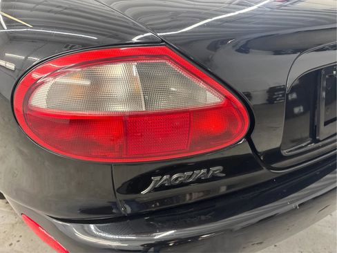 Used 1998 Jaguar XK8 Convertible RWD image 33