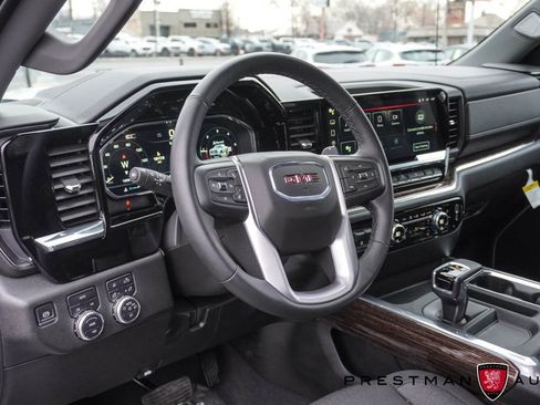 Used 2025 GMC Sierra 1500 Elevation w/ Preferred Package image 30