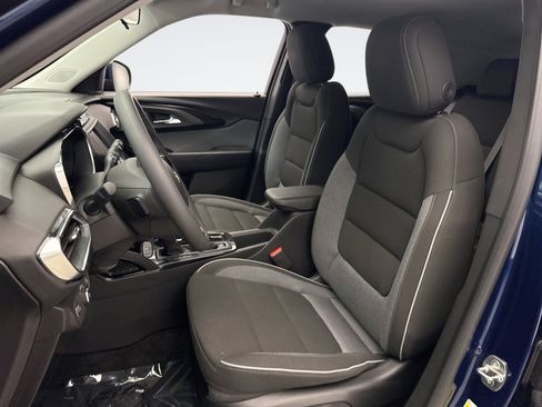 Used 2023 Chevrolet TrailBlazer LT image 11