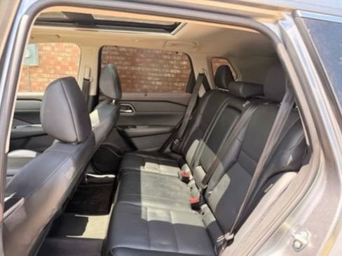 Used 2021 Nissan Rogue SV w/ Premium Package FWD image 7