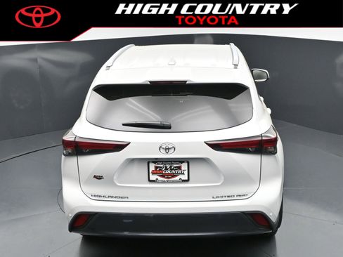 New 2026 Toyota Highlander Limited AWD/4WD image 32