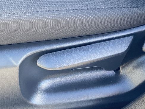 Certified 2025 Toyota Corolla LE image 28