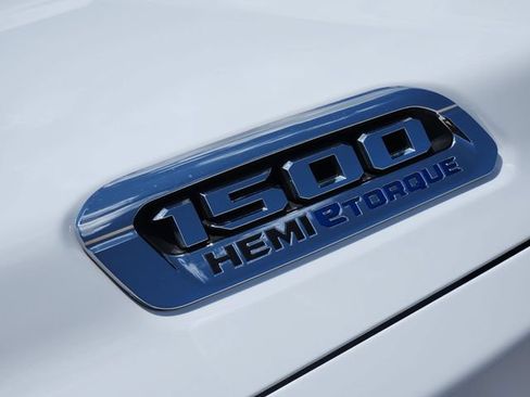 Used 2023 RAM 1500 Laramie AWD/4WD image 12