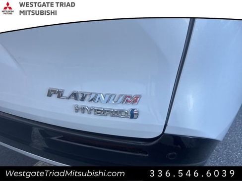 Used 2022 Toyota Sienna Platinum image 12