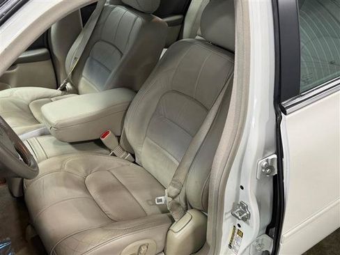 Used 2005 Cadillac De Ville Premium FWD image 8