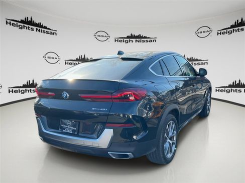 Used 2022 BMW X6 xDrive40i w/ Executive Package image 4
