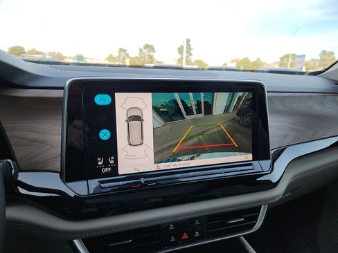 New 2026 Volkswagen Atlas SE image 18