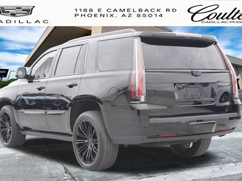 Used 2018 Cadillac Escalade Platinum image 3