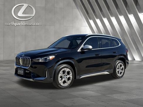 Used 2024 BMW X1 xDrive28i w/ Technology Package image 3