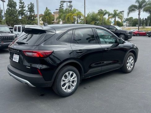 Used 2025 Ford Escape Active image 3