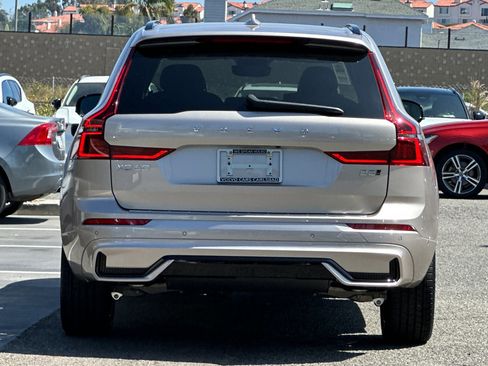 New 2026 Volvo XC60 B5 Plus w/ Protection Package Premier AWD/4WD image 6