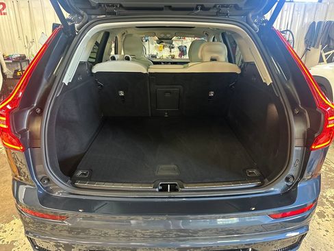 Used 2024 Volvo XC60 B5 Plus w/ Climate Package AWD/4WD image 10