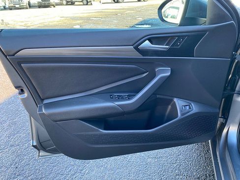 Used 2020 Volkswagen Jetta SEL image 25