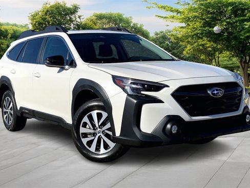 Certified 2025 Subaru Outback Premium image 3