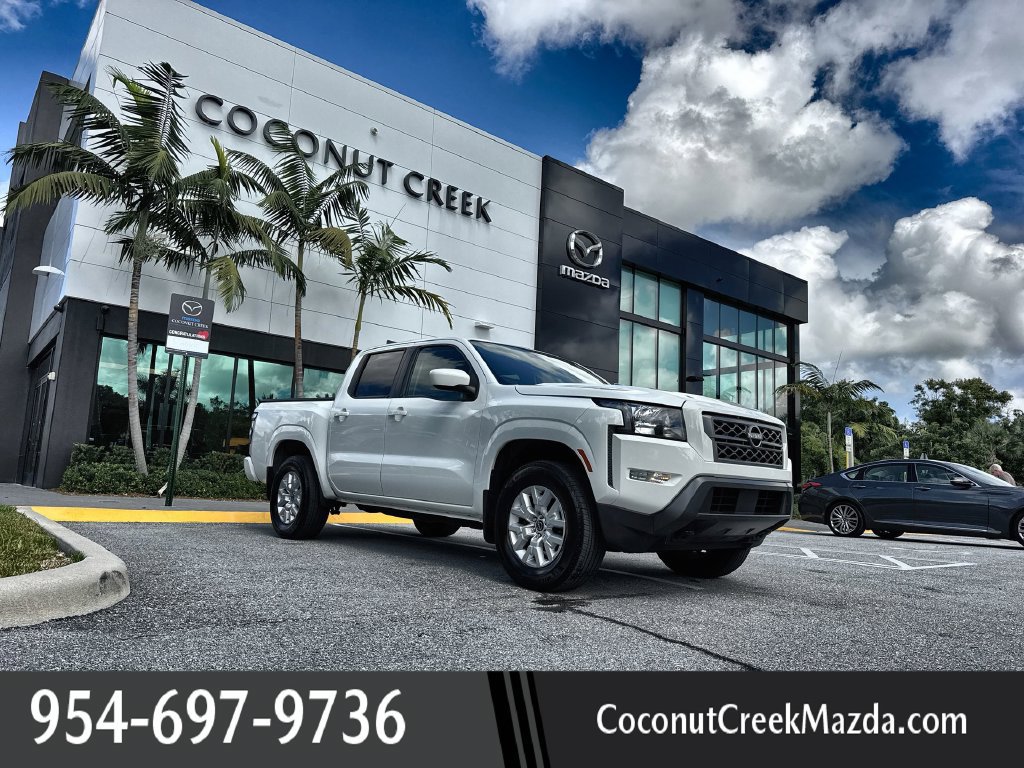 Used 2022 Nissan Frontier SV AWD/4WD image 1