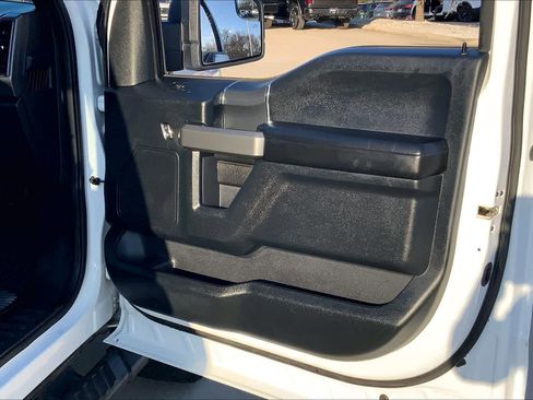 Used 2018 Ford F150 XLT w/ Equipment Group 302A Luxury image 22