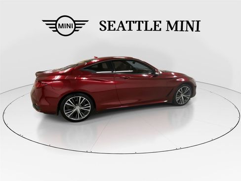 Used 2017 INFINITI Q60 2.0t w/ Premium Plus Package 2.0T AWD/4WD image 12