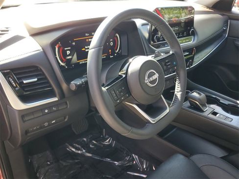 Certified 2023 Nissan Rogue Platinum w/ Platinum Premium Package image 18