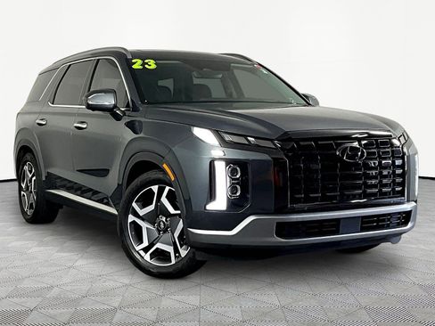 Used 2023 Hyundai Palisade Limited FWD image 3