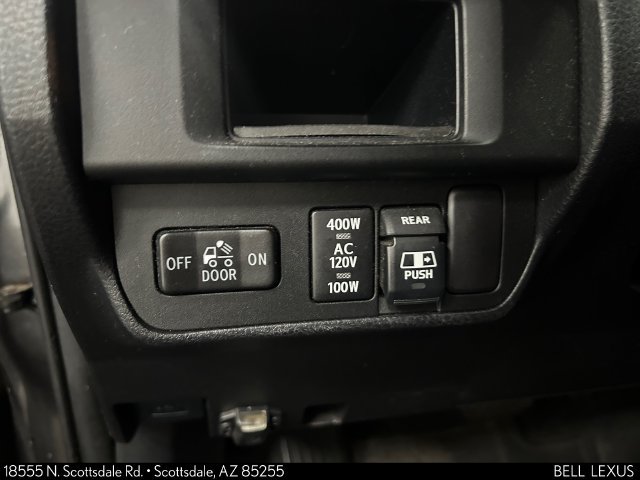 Used 2017 Toyota Tacoma TRD Off-Road AWD/4WD image 23