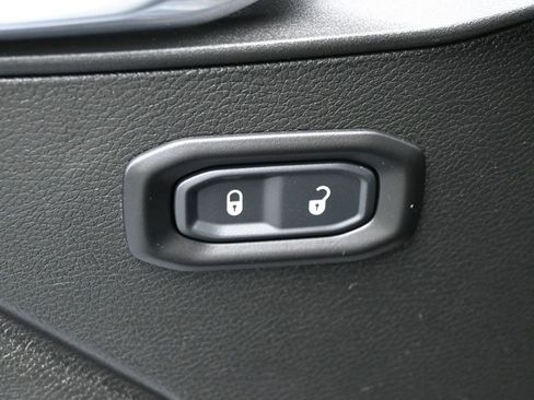 Used 2021 Jeep Wrangler Sport S image 11