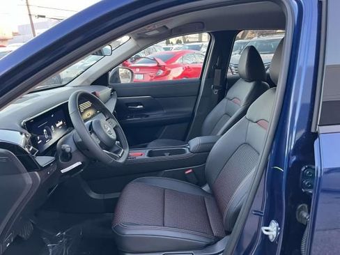 New 2026 Nissan Kicks SR w/ Cold Weather Package image 12