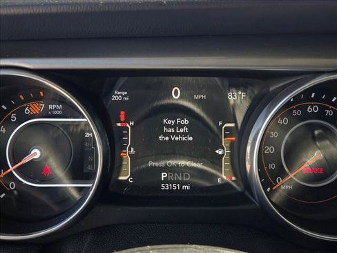 Used 2018 Jeep Wrangler Unlimited Sahara w/ LED Lighting Group AWD/4WD image 11
