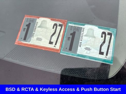 Used 2022 Subaru Outback Premium image 11