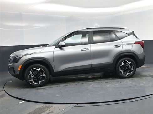 New 2026 Kia Seltos S image 3