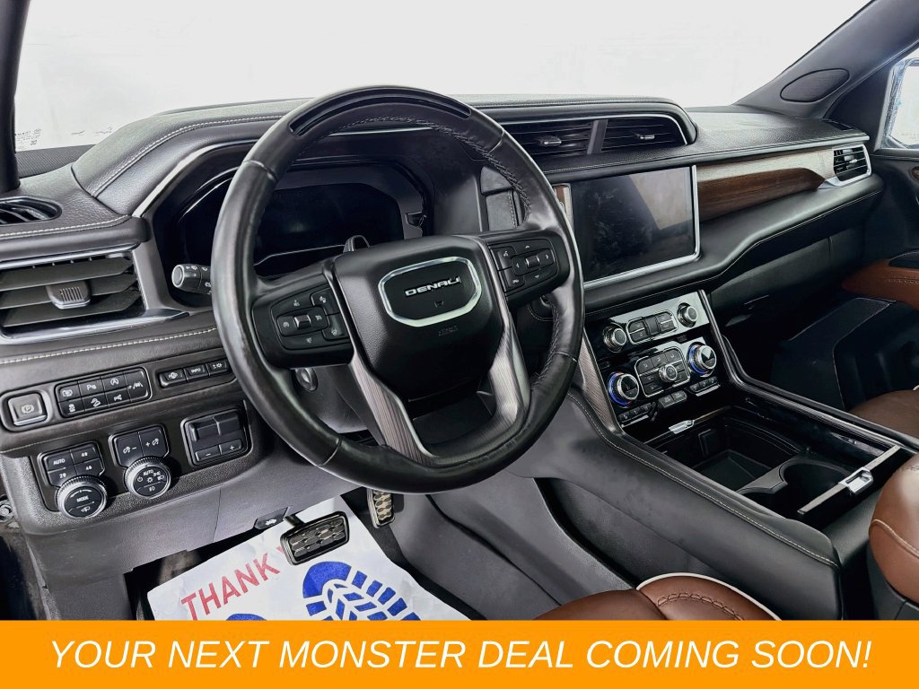 Used 2024 GMC Yukon XL Denali Ultimate AWD/4WD image 9