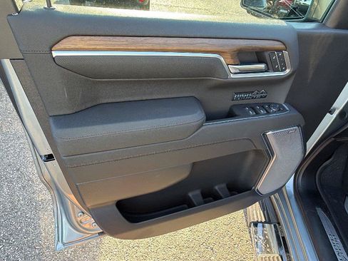 New 2026 Chevrolet Silverado 1500 High Country w/ High Country Premium Package AWD/4WD image 13