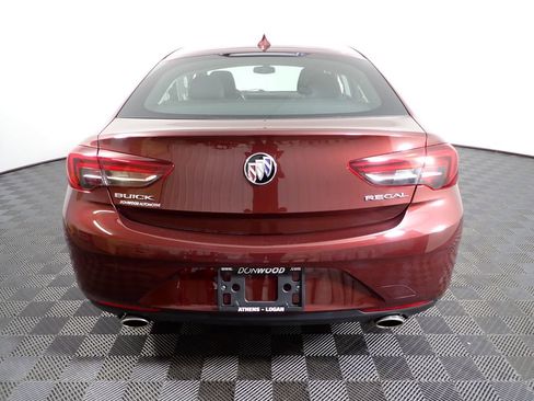 Used 2018 Buick Regal Preferred w/ Sights and Sounds Package FWD image 12