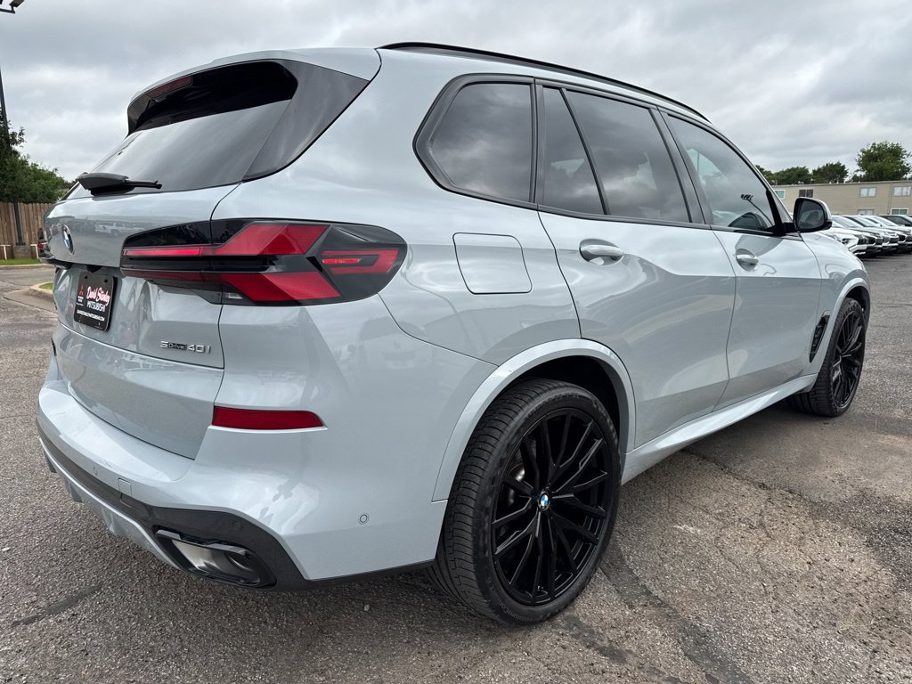 Used 2025 BMW X5 sDrive40i w/ M Sport Package RWD image 4