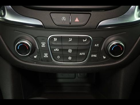 Used 2024 Chevrolet Equinox LT AWD/4WD image 52