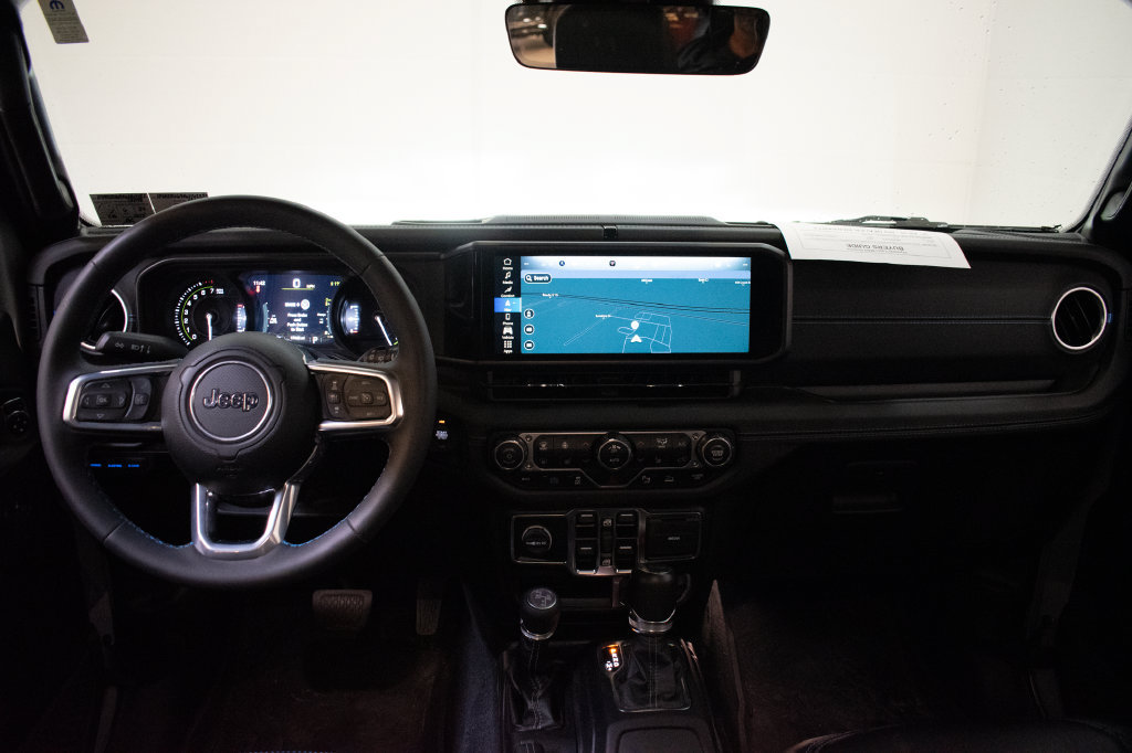 Used 2024 Jeep Wrangler High Altitude AWD/4WD image 11