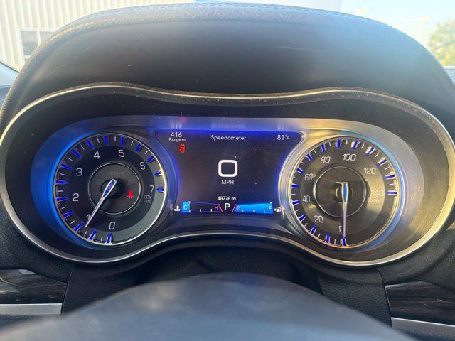 Used 2015 Chrysler 300 Limited w/ 300 Premium Group RWD image 8