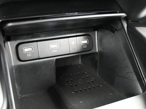 Used 2022 Kia Sorento EX w/ Panoramic Sunroof Package image 30