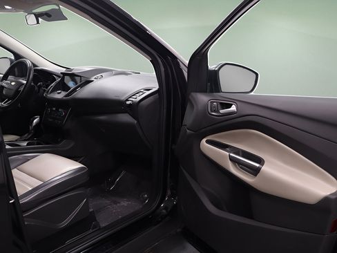 Used 2019 Ford Escape SEL AWD/4WD image 16